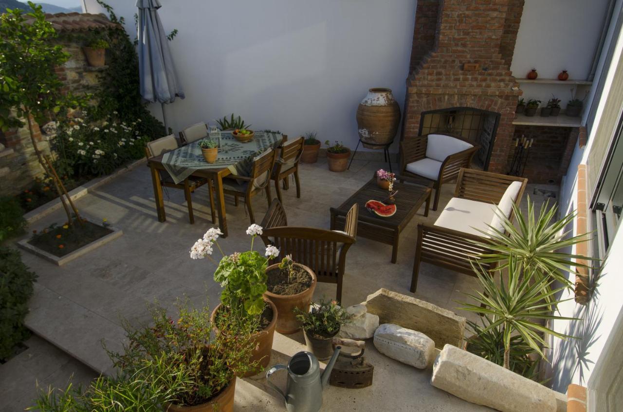Holiday home Ionia House