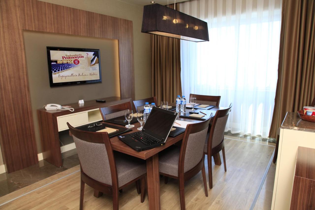 Kolin & Convention Center 5*