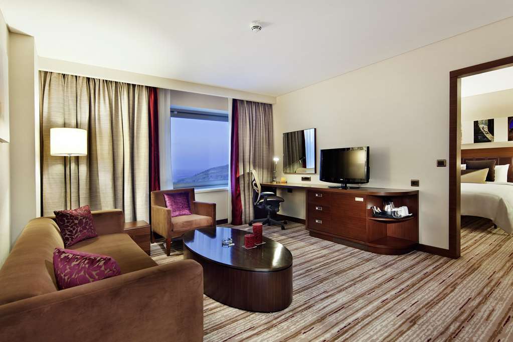 Hilton Garden Hotel 5*