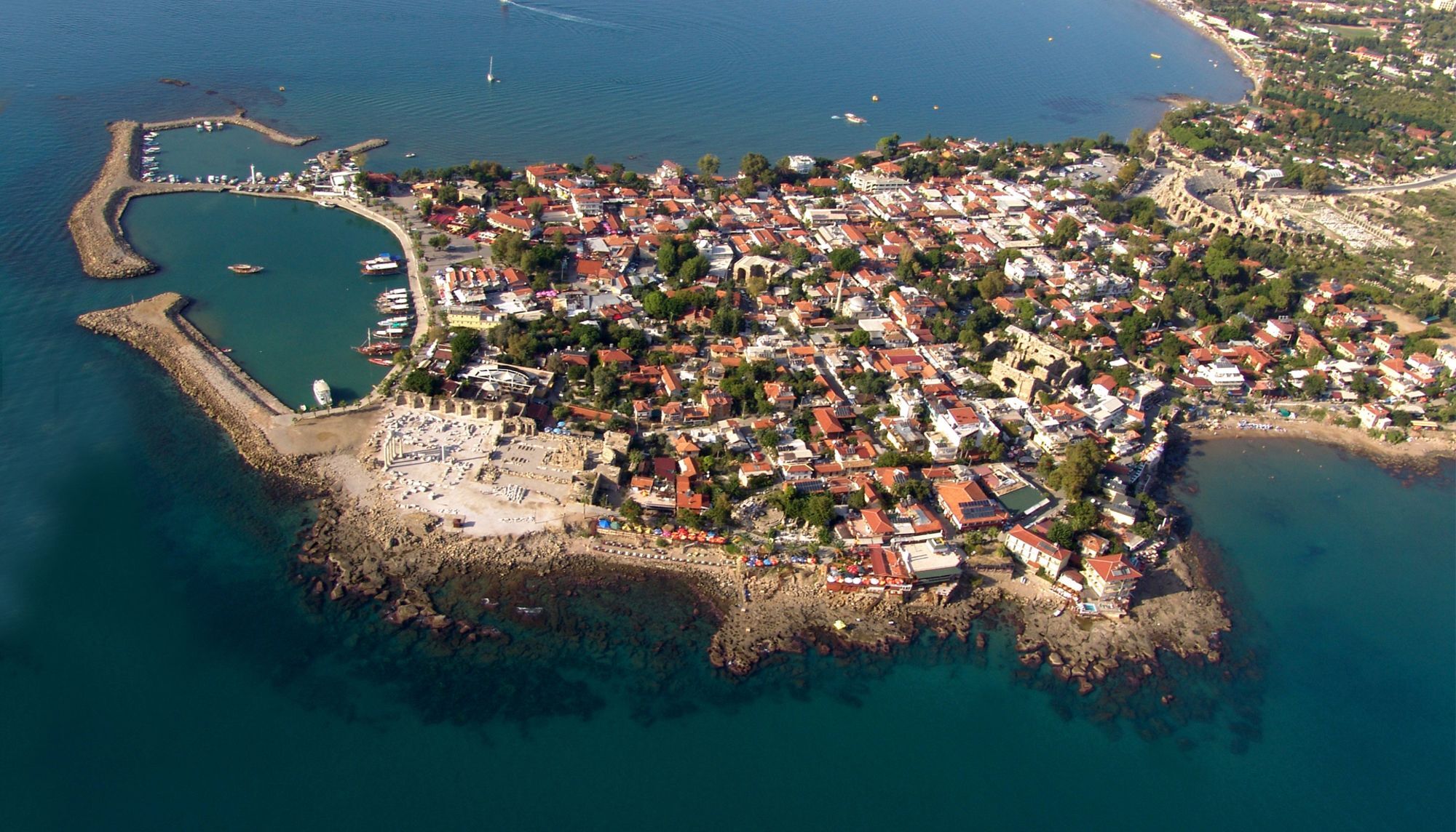 Hotel Risus Side