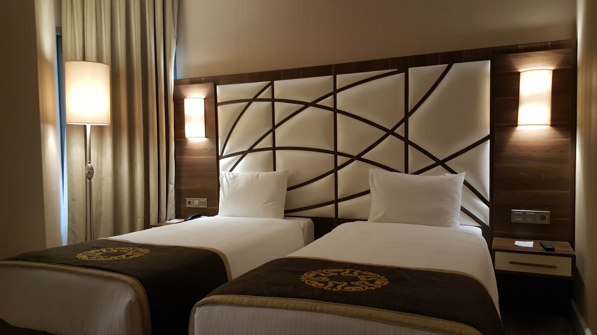 The Grand Mira Business Hotel Hotel