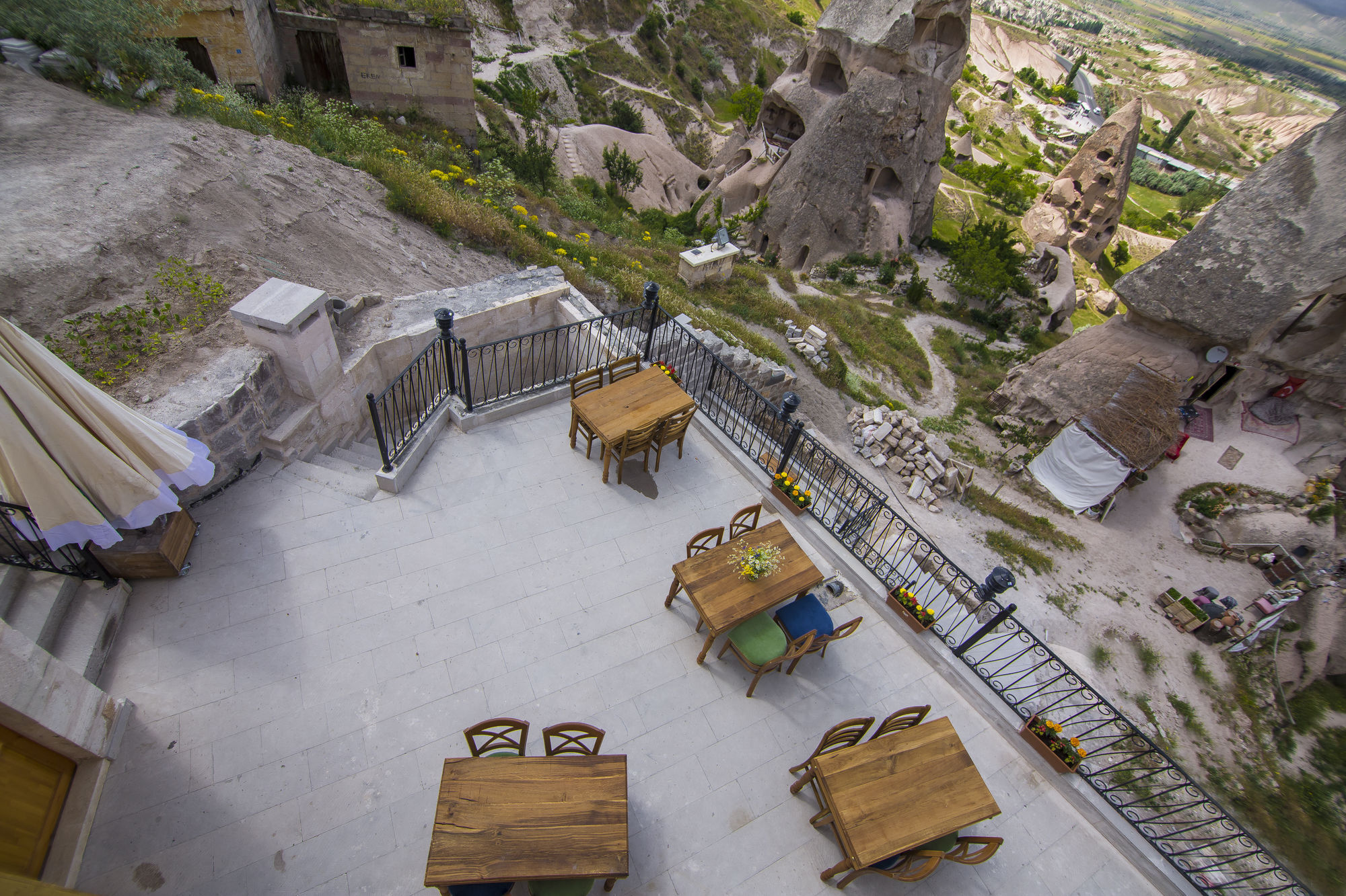 Caldera Cave & Restaurant Hotel 4*