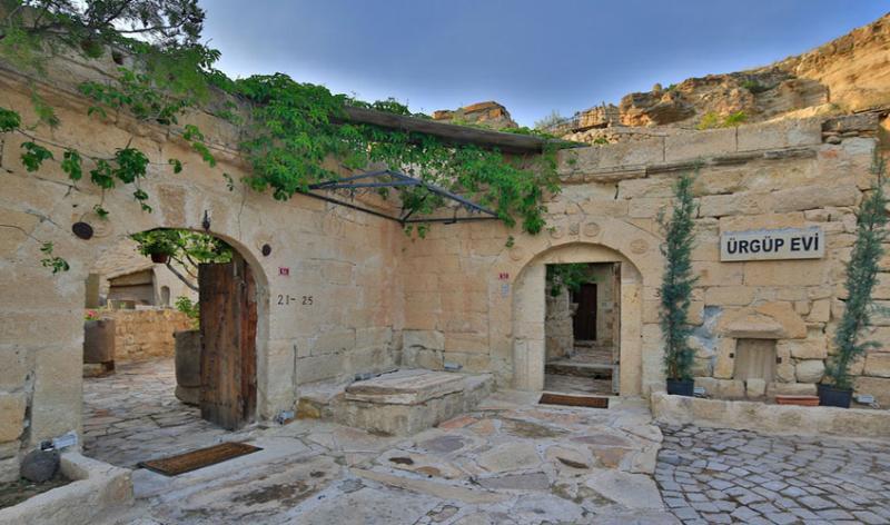 Evi Cave 4*