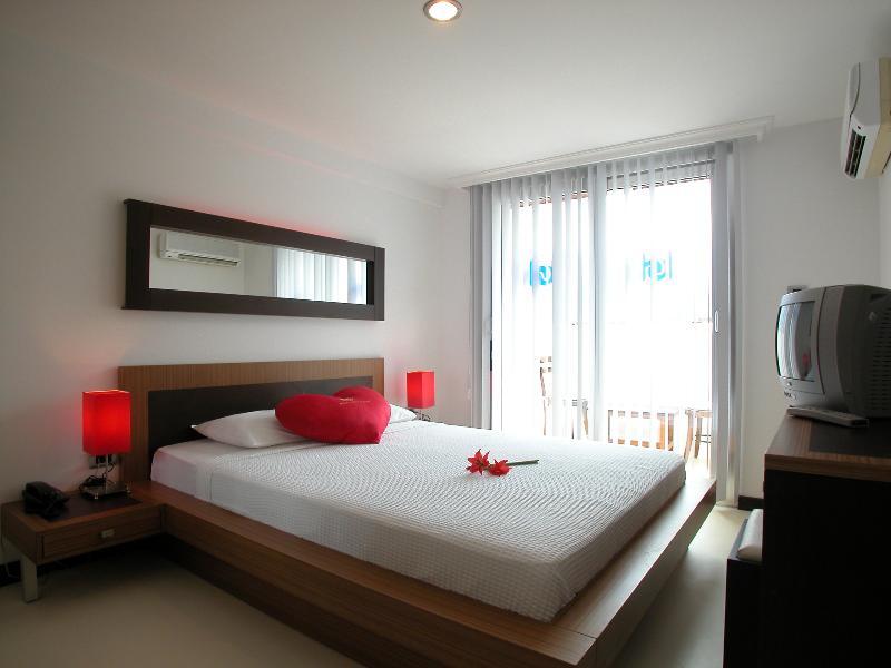 Devamli Hotel