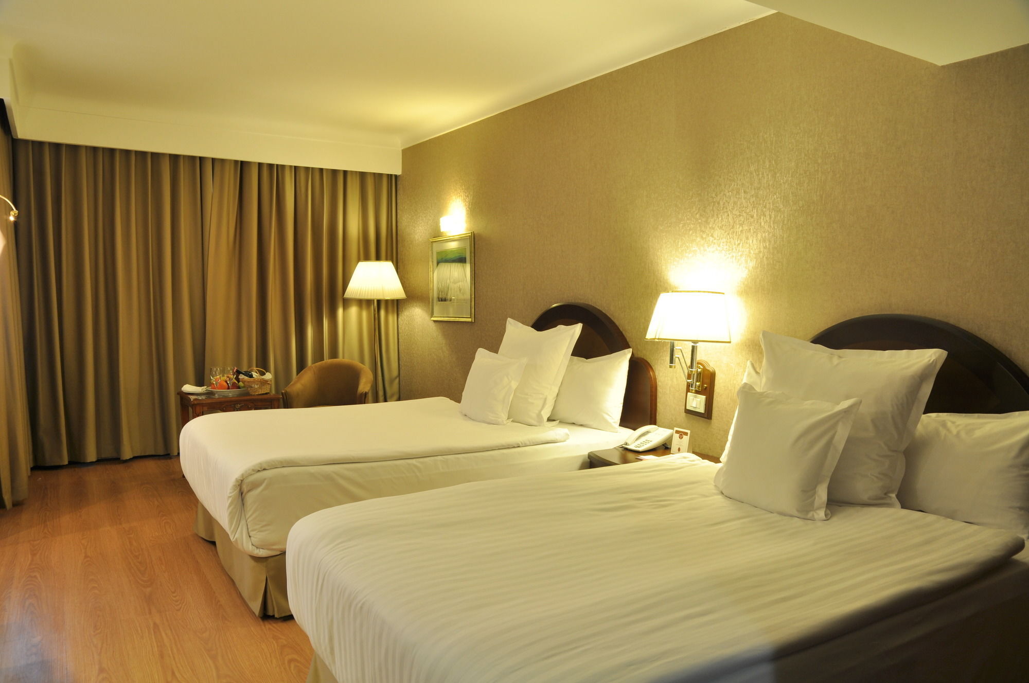 Altinel & Convention Center Hotel