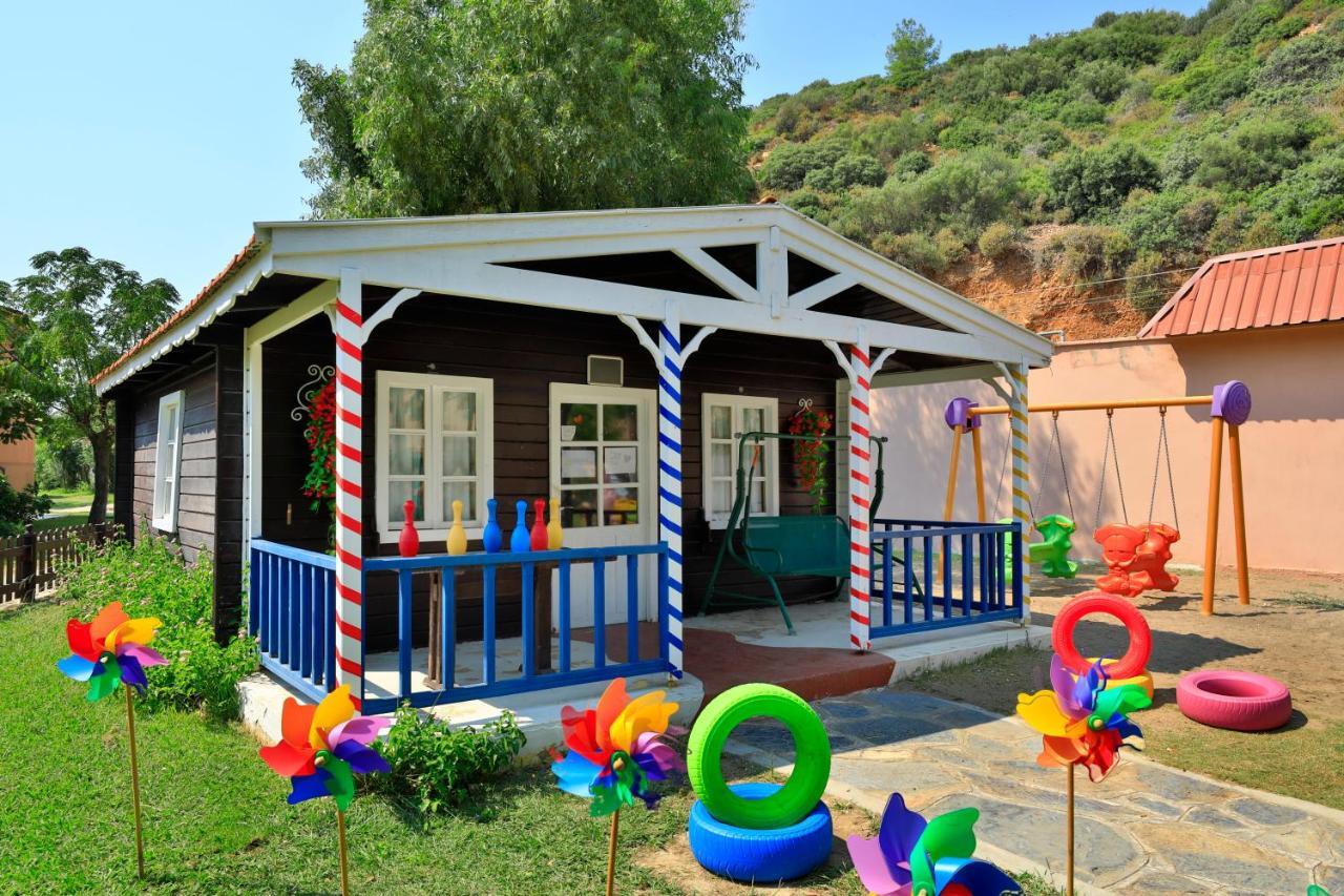 Hotel Club Yali &