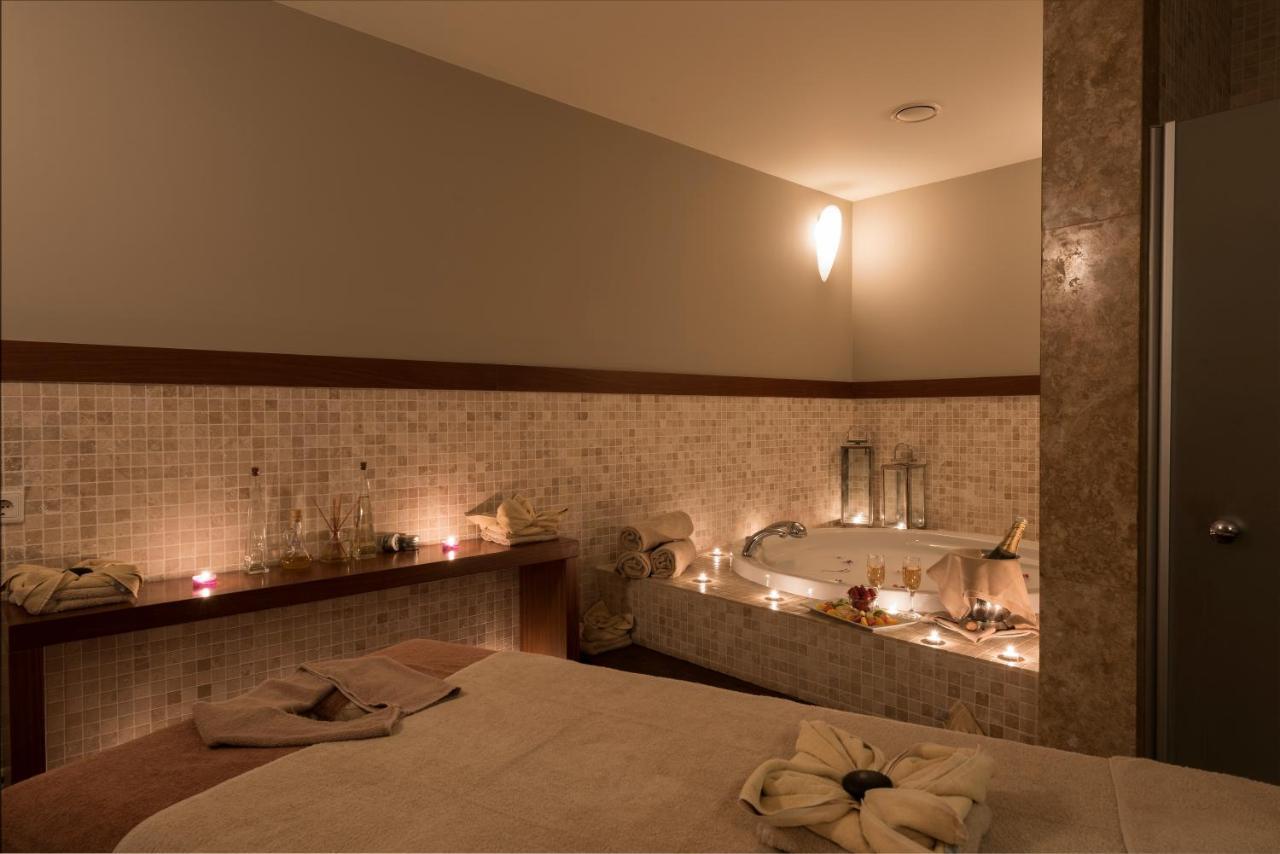 Barut Hemera 5* Side