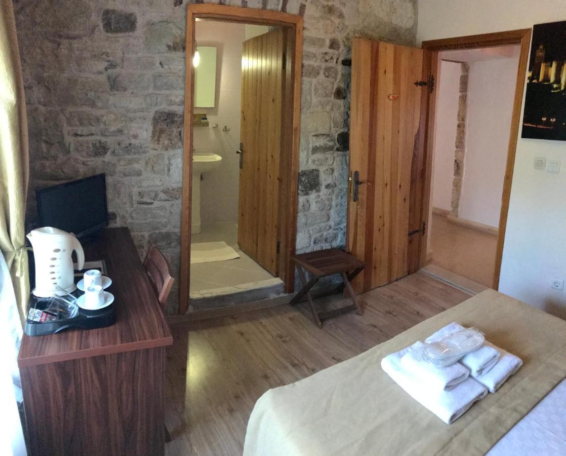 Hotel Antik 2*