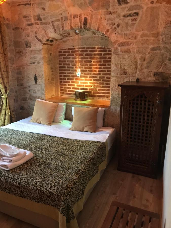 Antik Hotel 2*