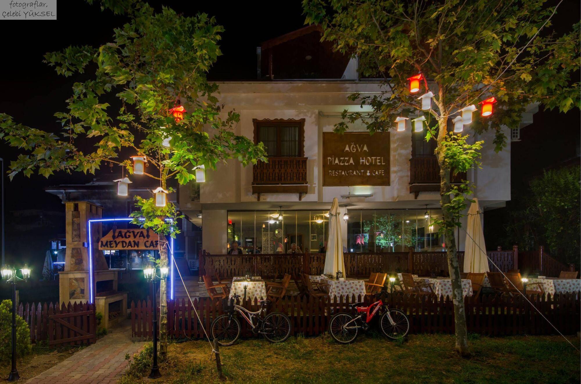 Piazza Hotel 3*