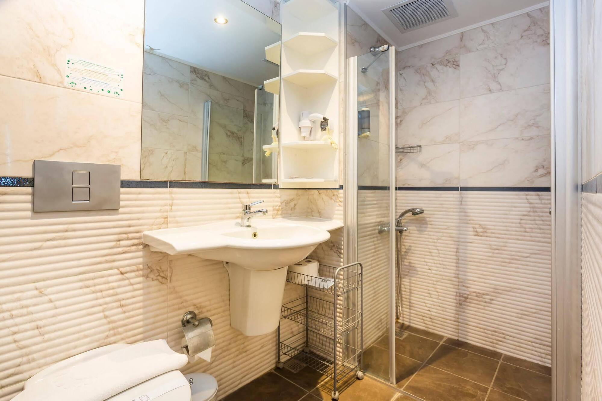 Hotel Ladonia Onderhan