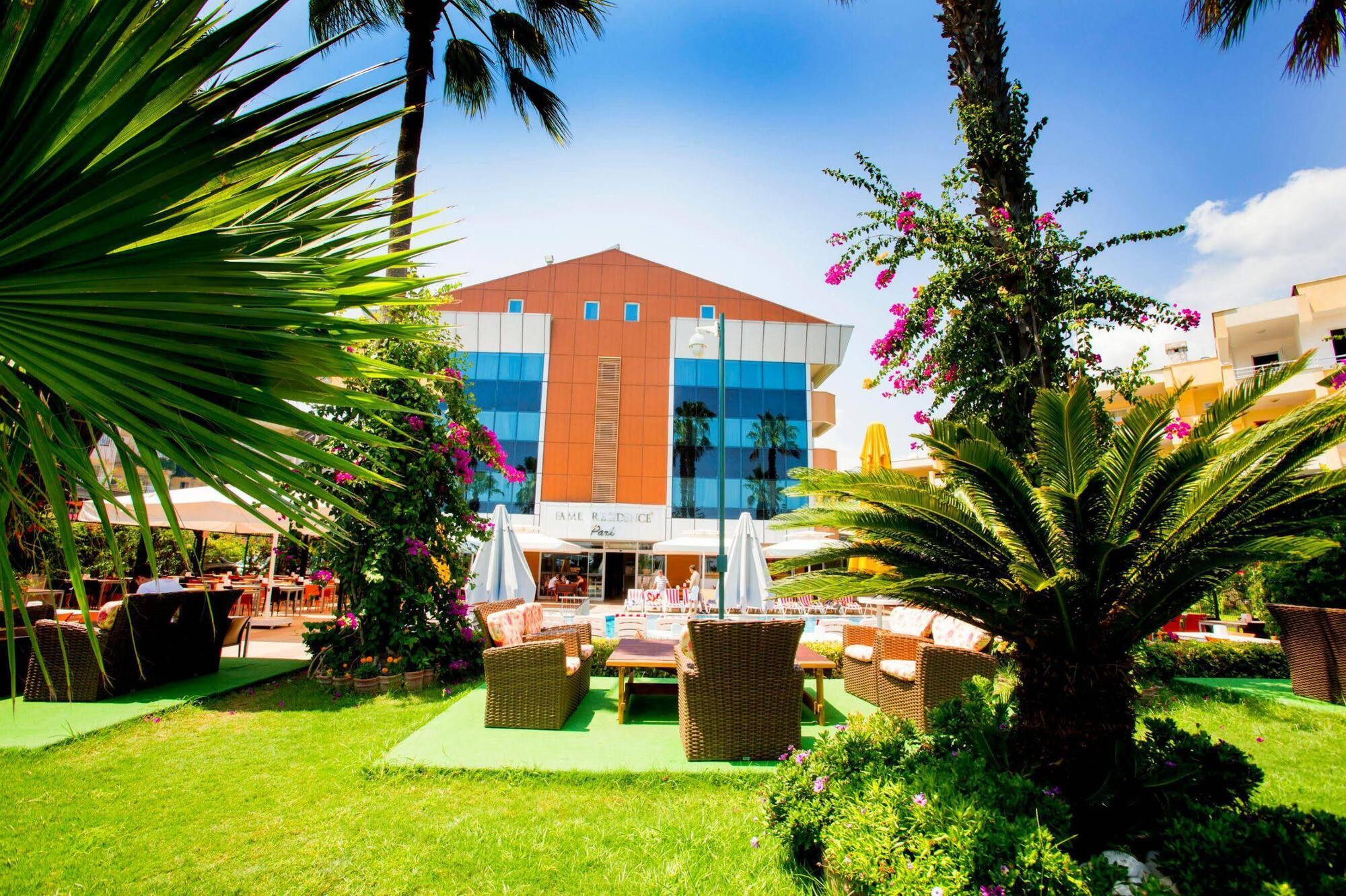 Fame Hotel 2*