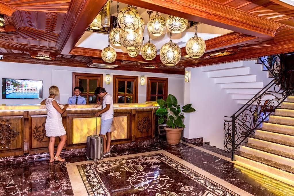 Elif Hanim & Hotel Akyaka (Mugla)
