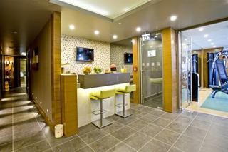 Hotel By Ihg