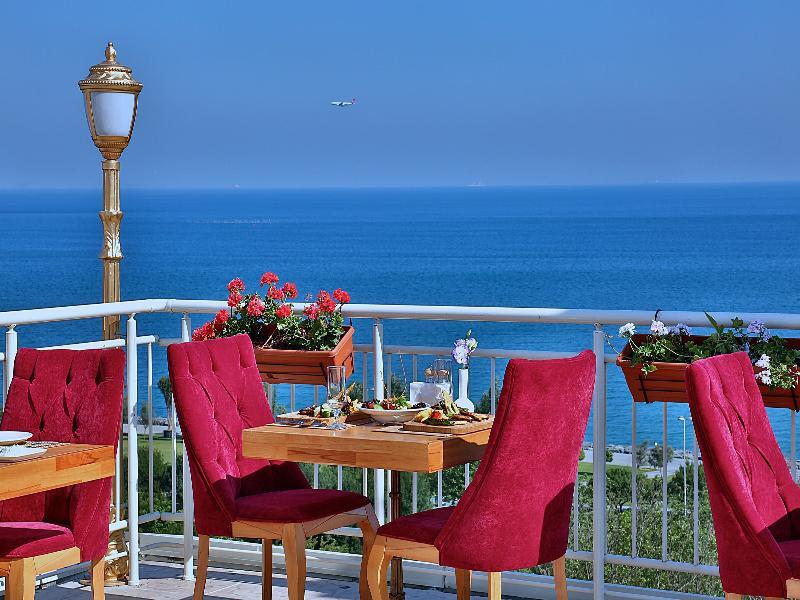 Emirhan Palace 3*