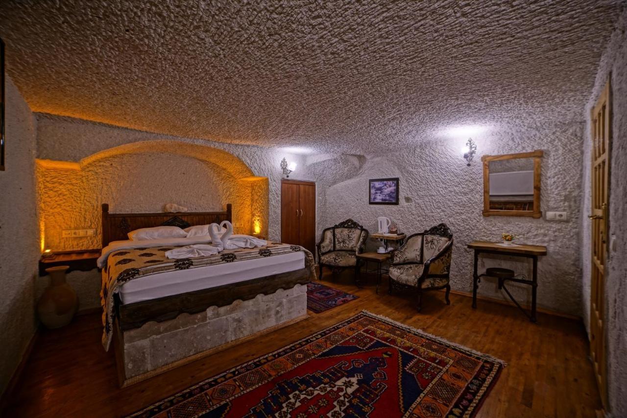 Inn Melek Cave