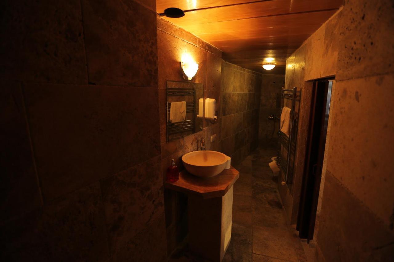 Hotel Sandik Cave