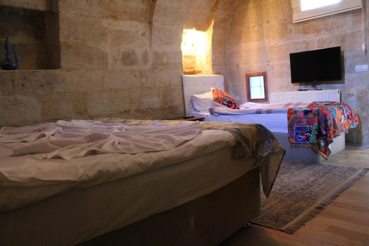 Sandik Cave Hotel *