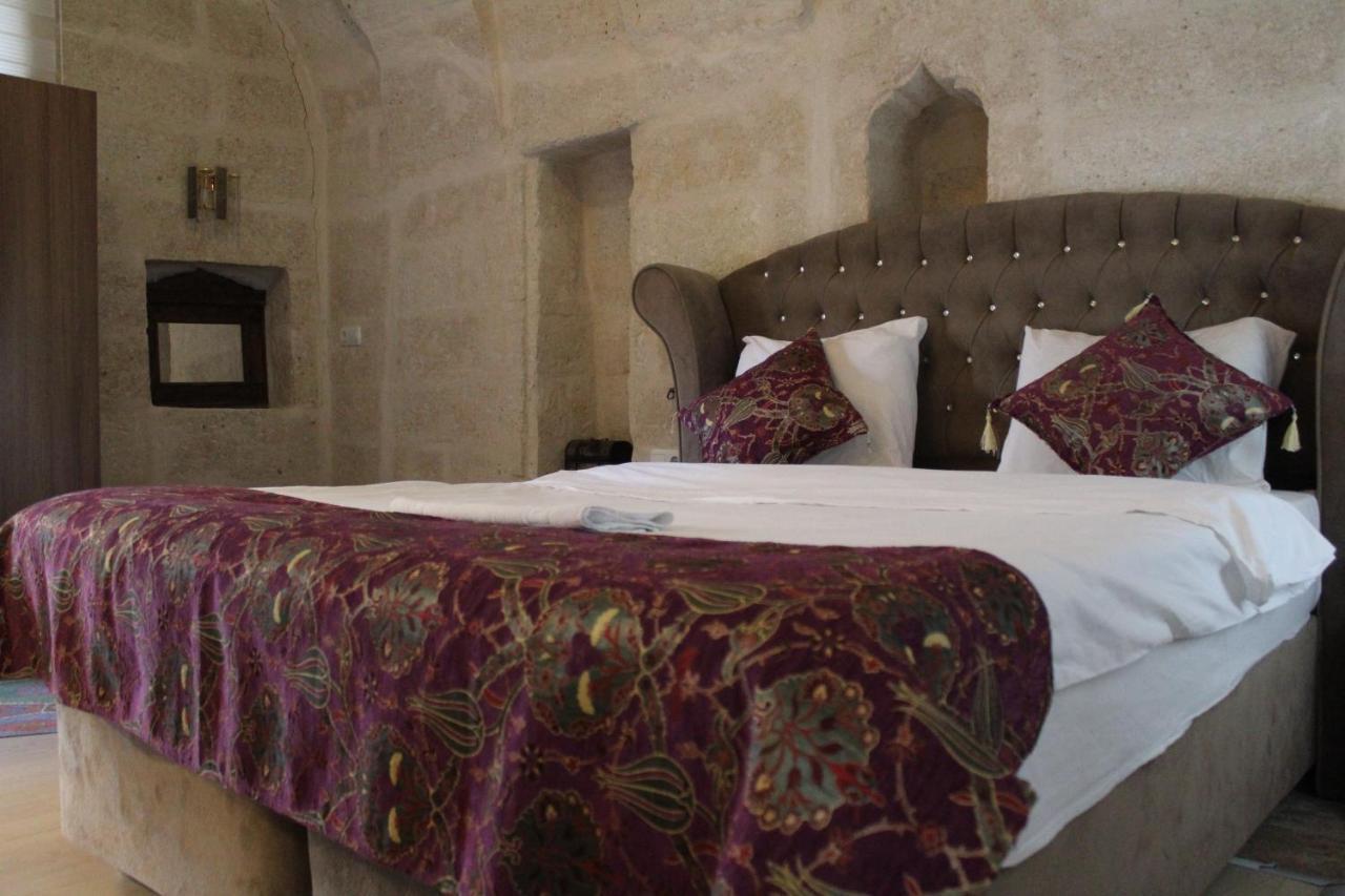Hotel Sandik Cave