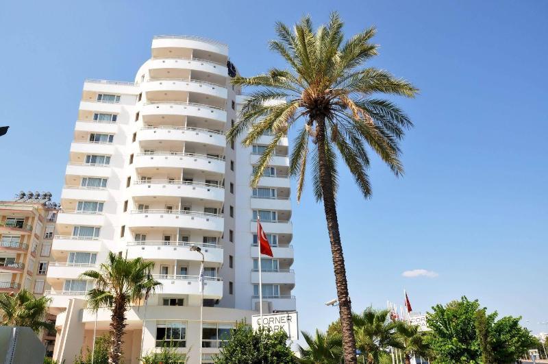 Hotel The Corner Park 3*