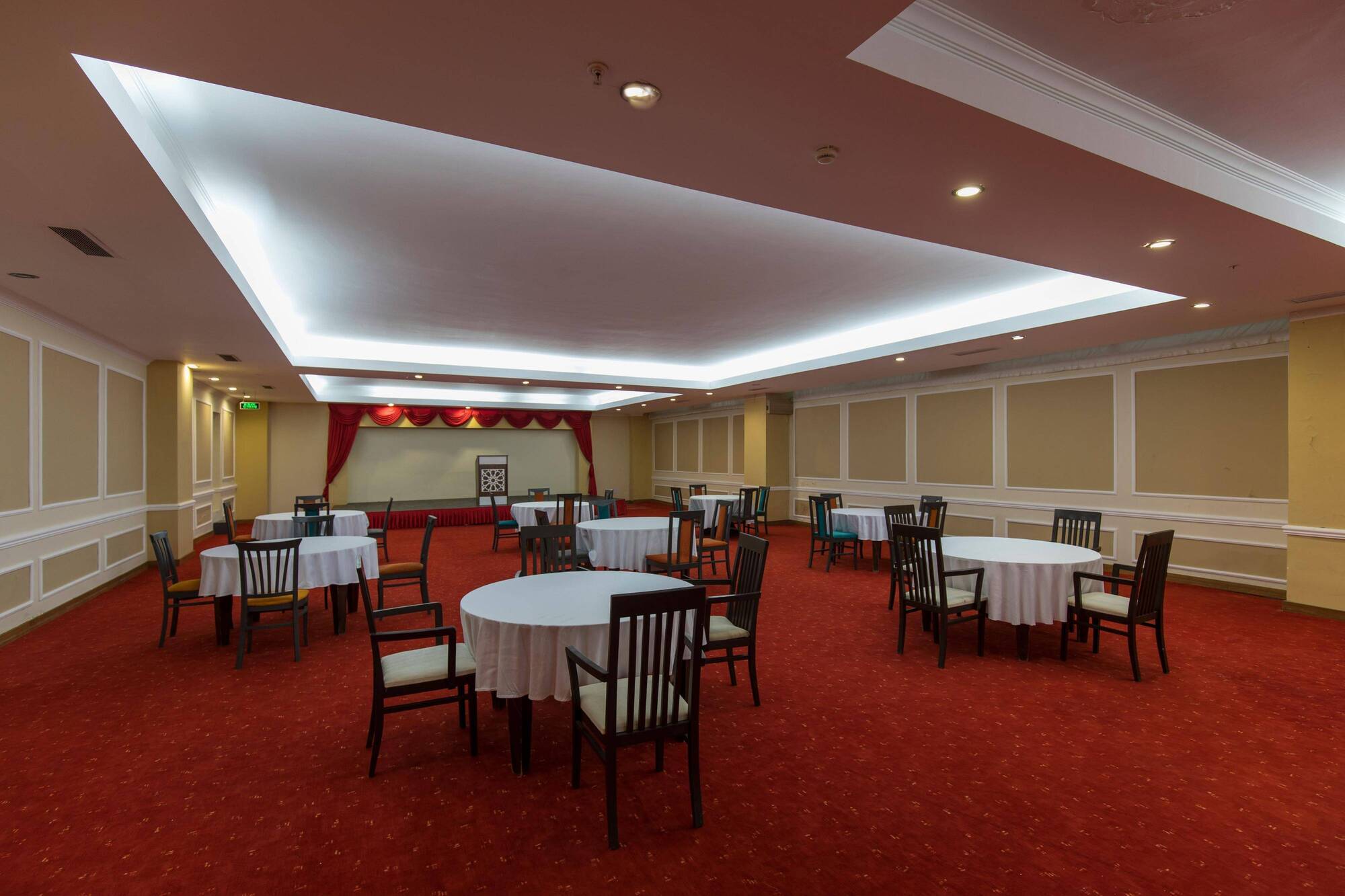 Garden Hotel