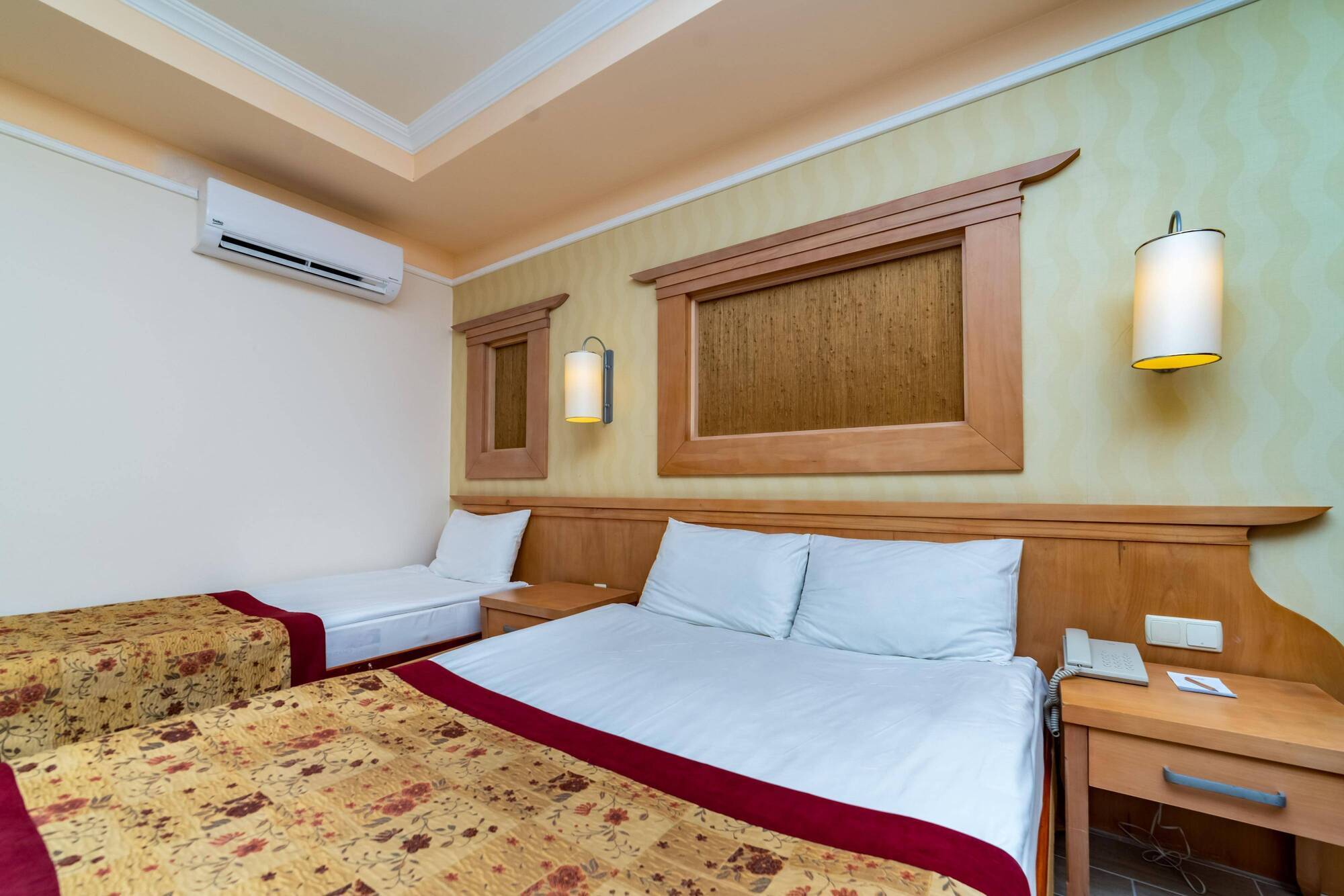 Armas Kaplan Paradise Hotel