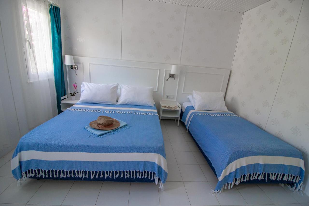 Blue & White Holiday park