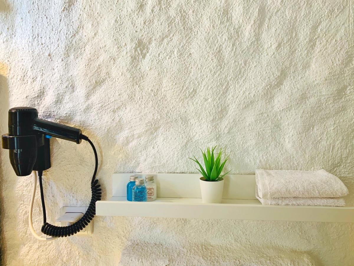 Maison D'azur Bed & Breakfast 2*