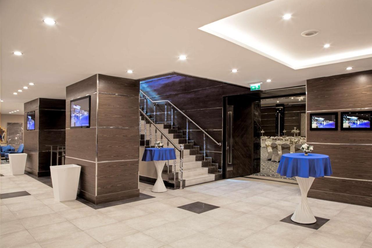 Radisson Blu Hotel, 5*