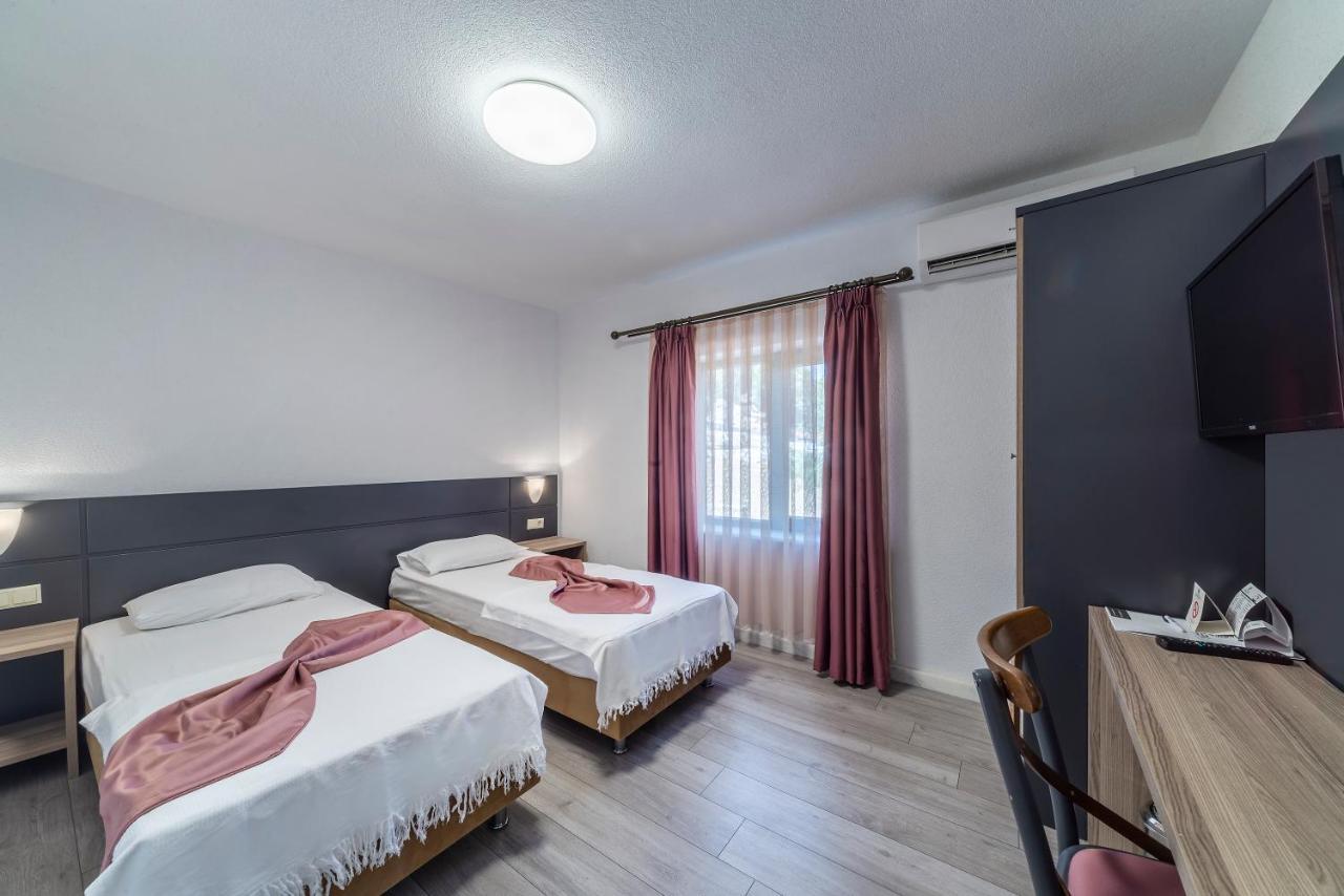 Laden Hotel