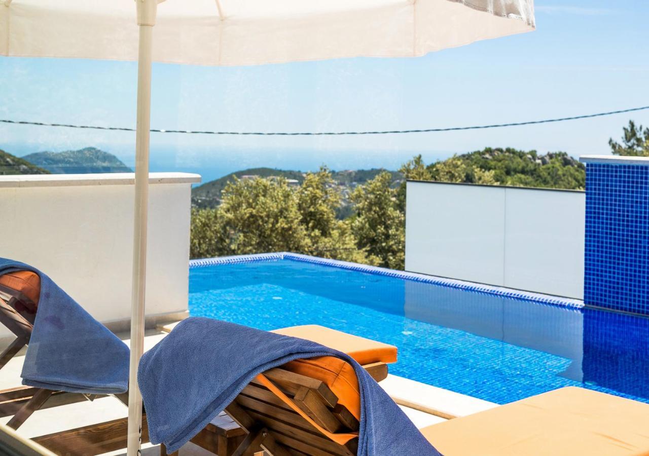 1 Sleeps 2 Honeymoon Isolated Infinity-villa Orkide Uzumlu (Mediterranean)