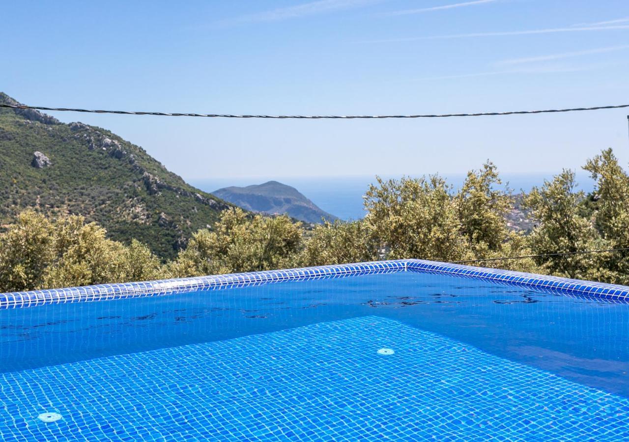 1 Sleeps 2 Honeymoon Isolated Infinity-villa Orkide