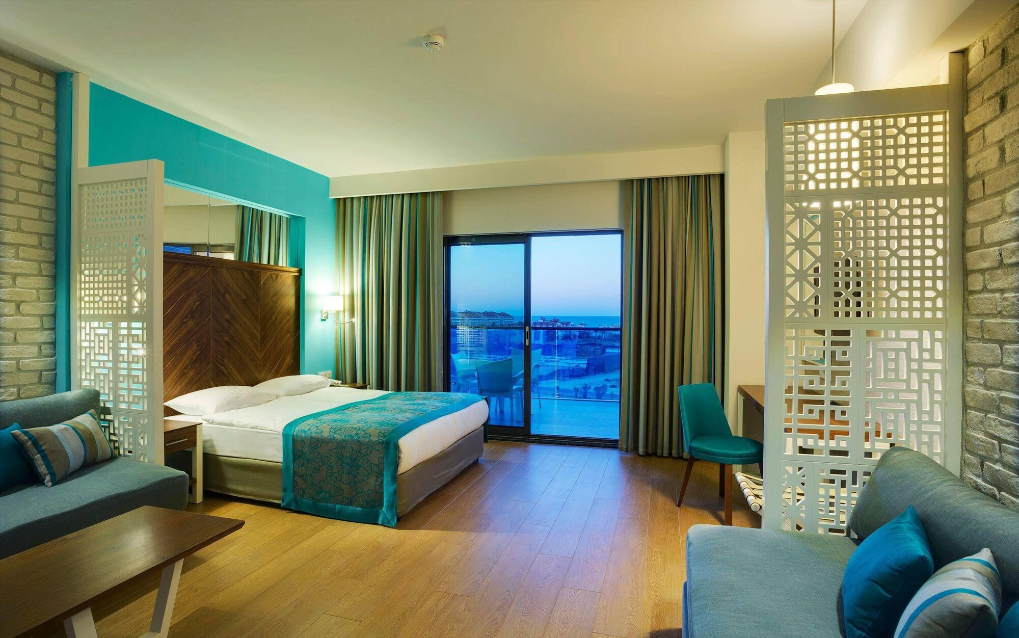 Terrace Elite Ultra Hotel
