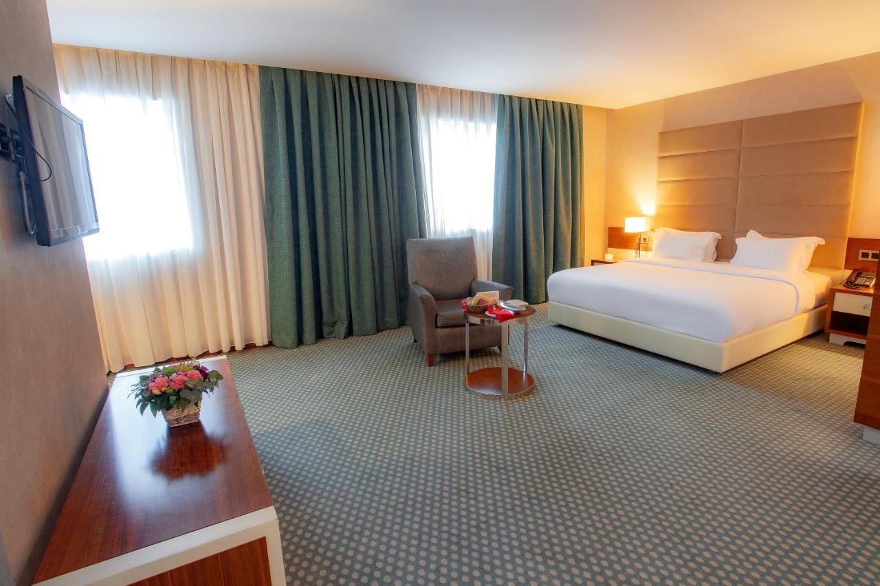 Nevali & Convention Center 5*