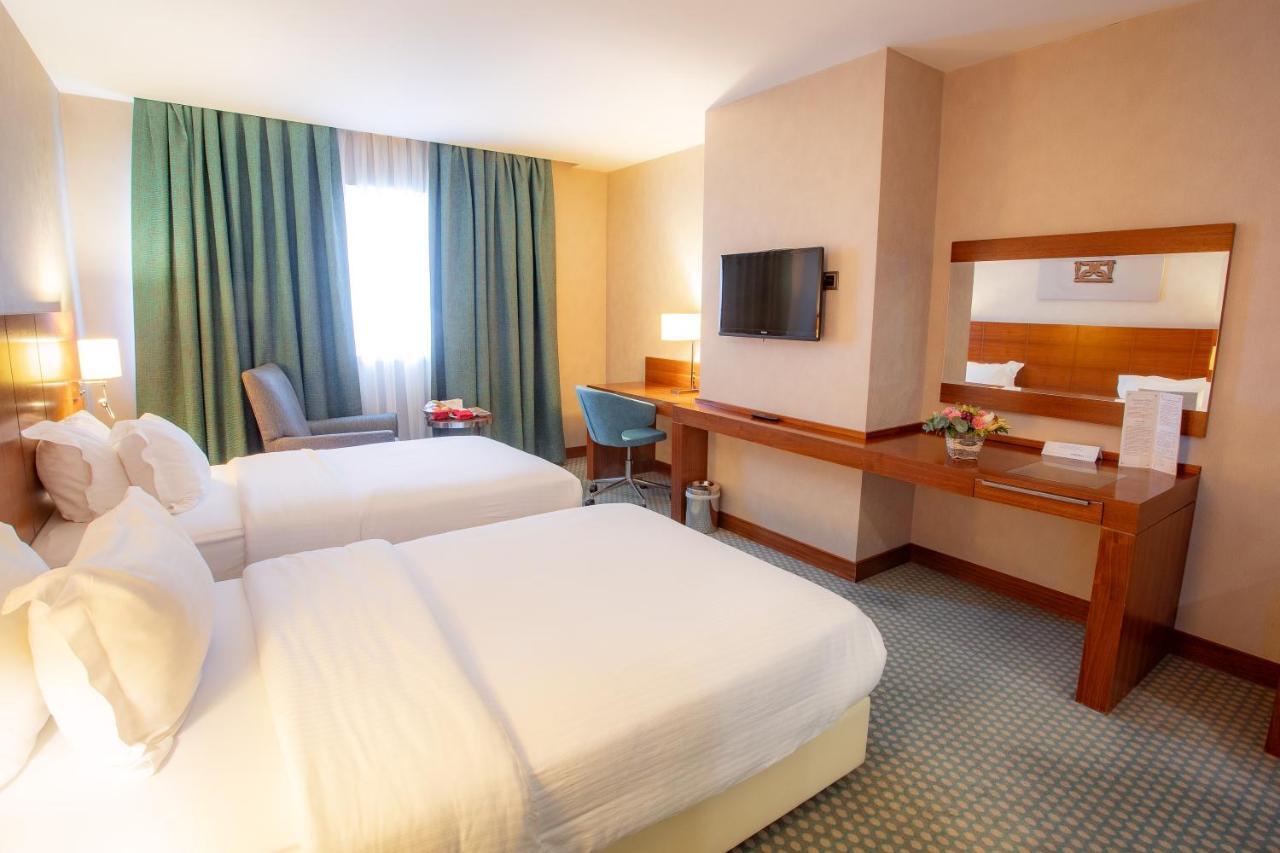Nevali & Convention Center 5*