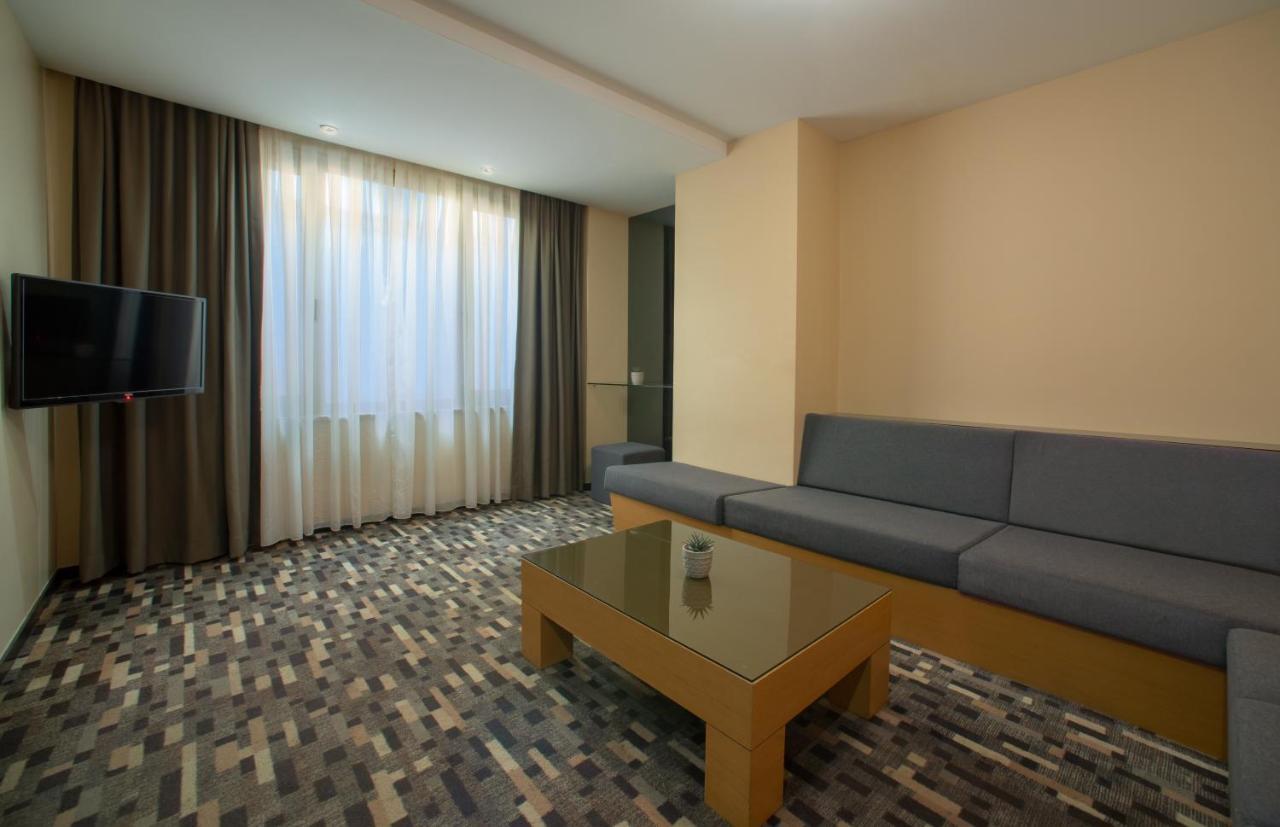 Tan - Special Category 4* Istanbul