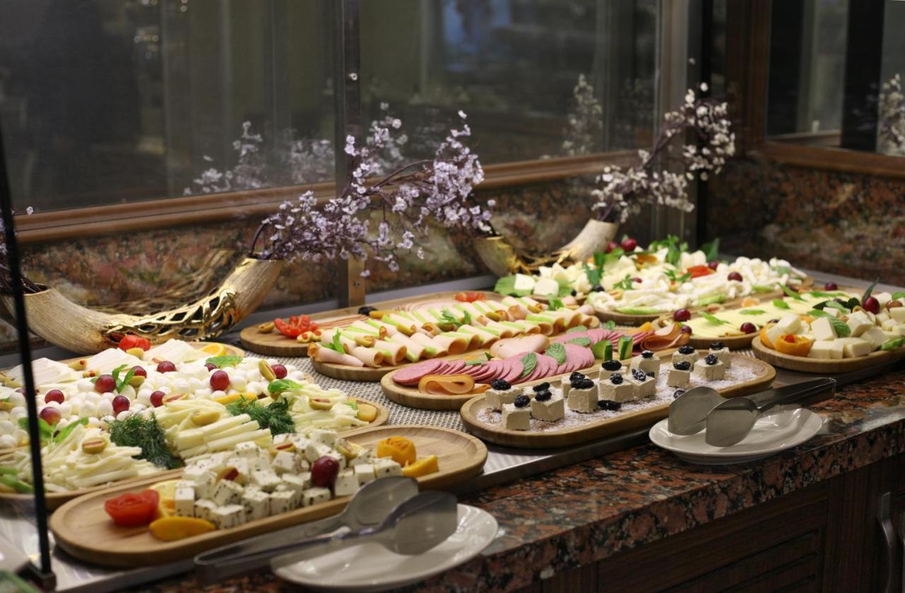 Hotel Halifaks 4*