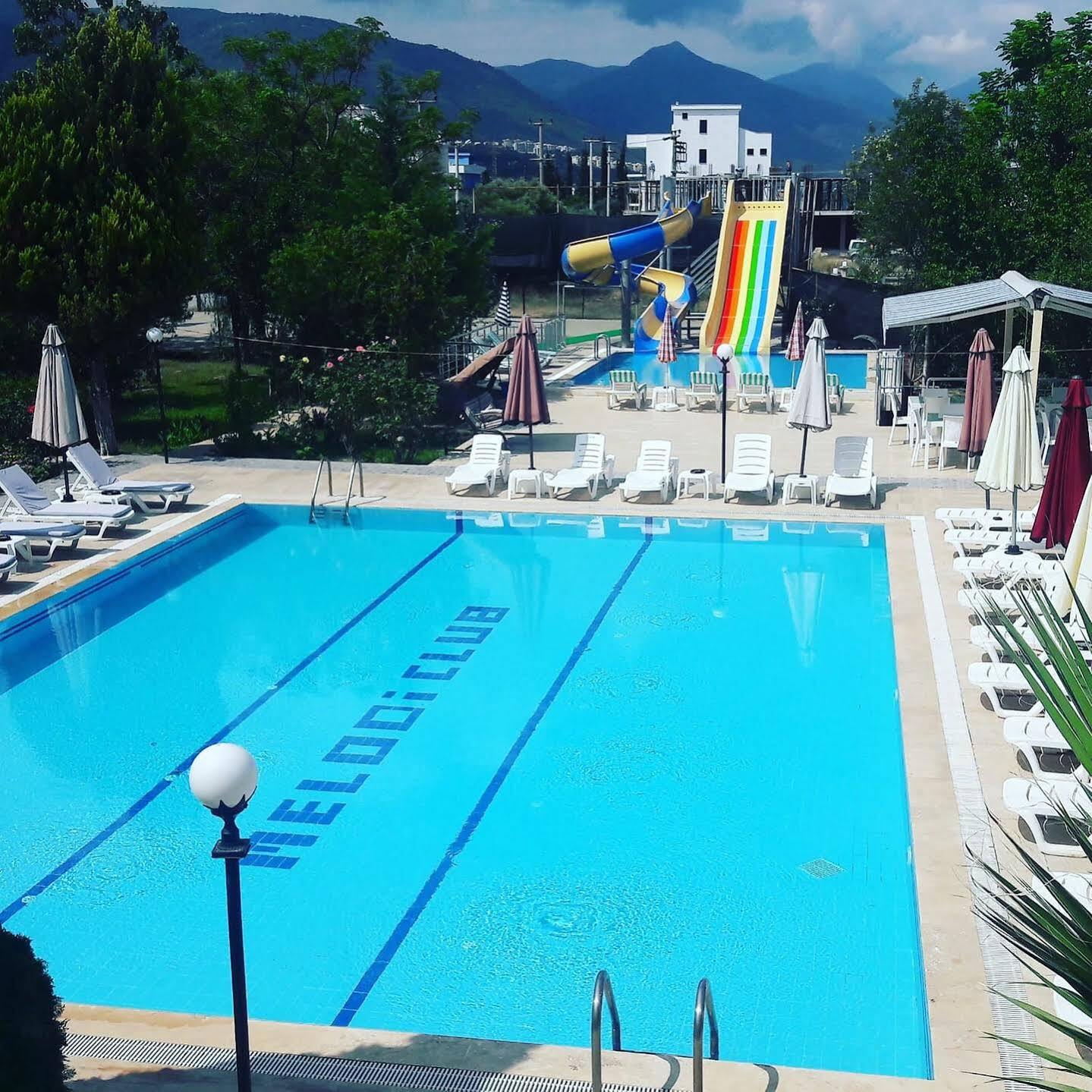 Melodi Club Aparthotel 3*