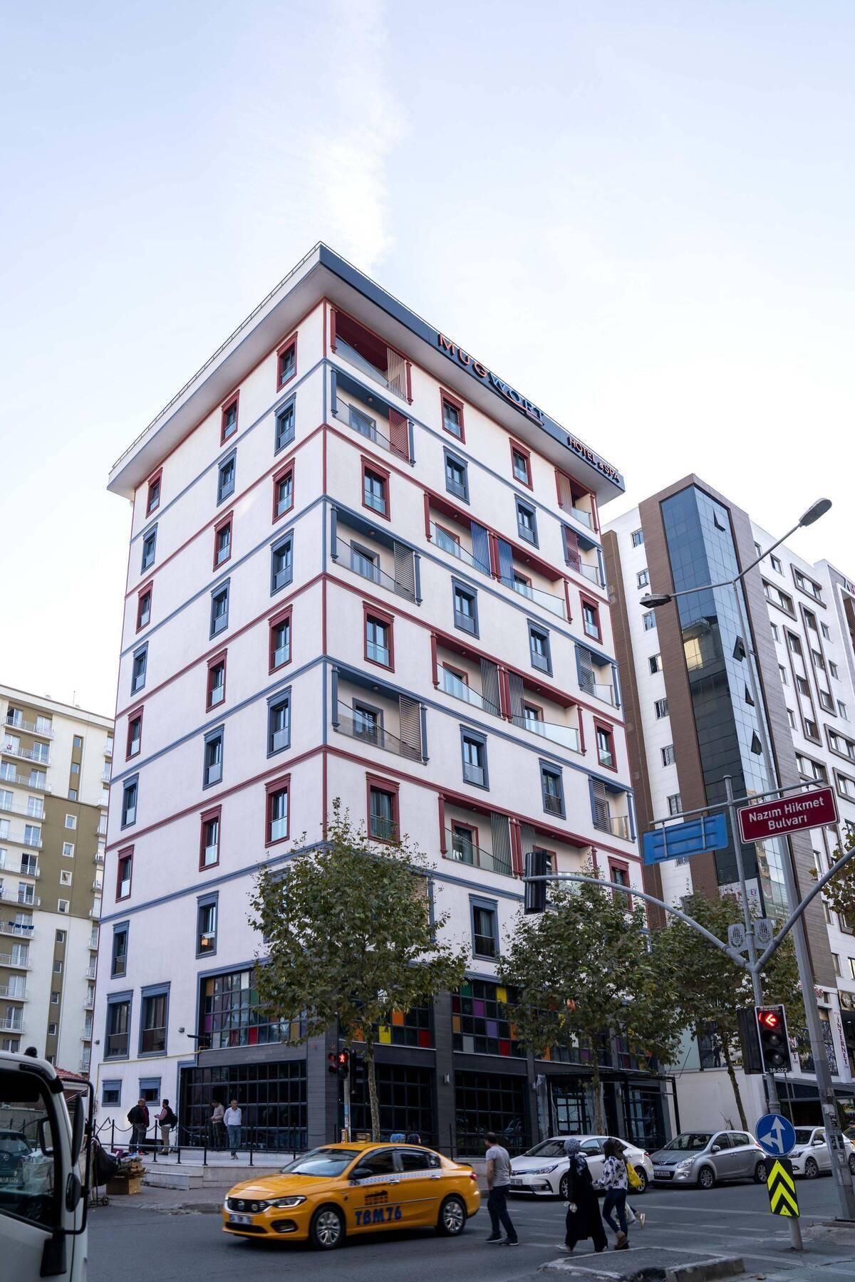 Mugwort & Hotel 4*
