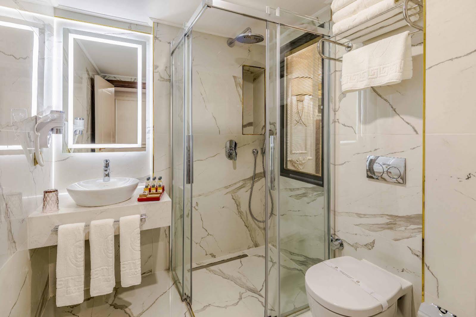 Beethoven Senfoni Hotel 4*