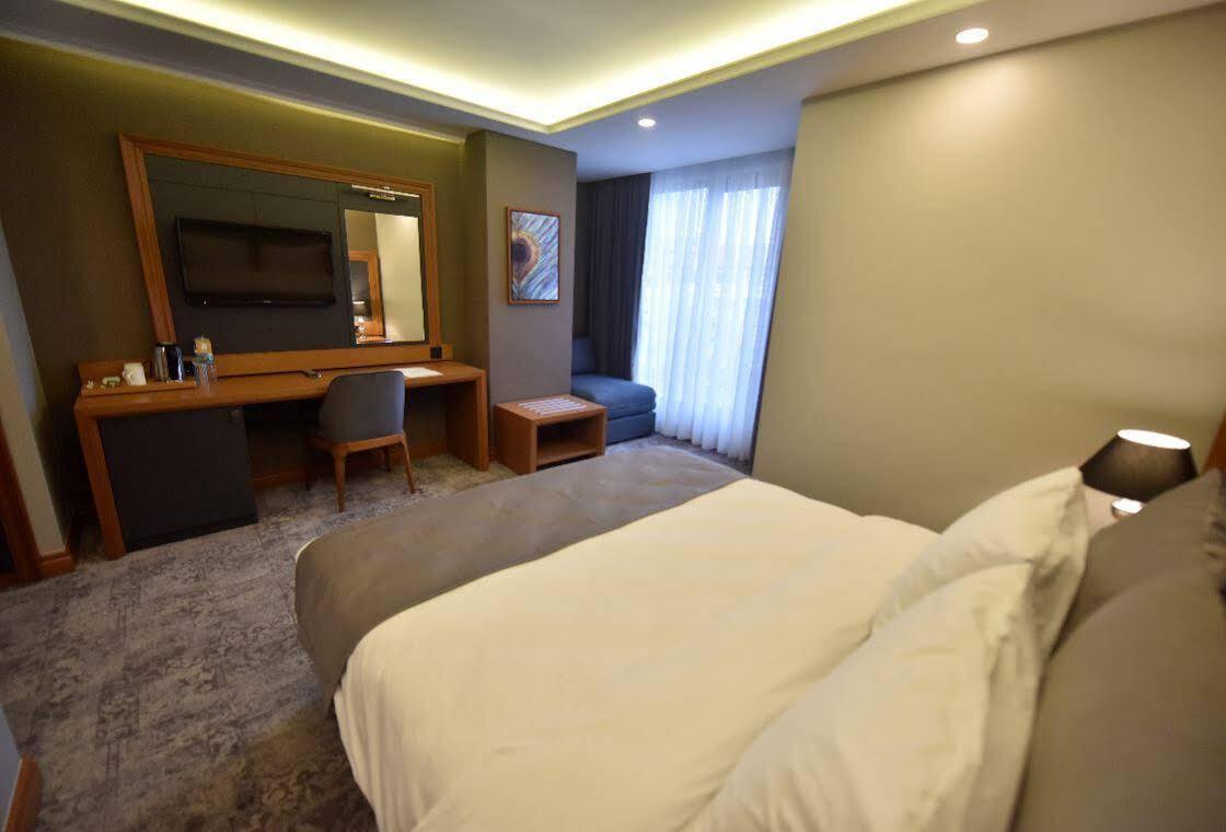 Hotel Four Seven 4*