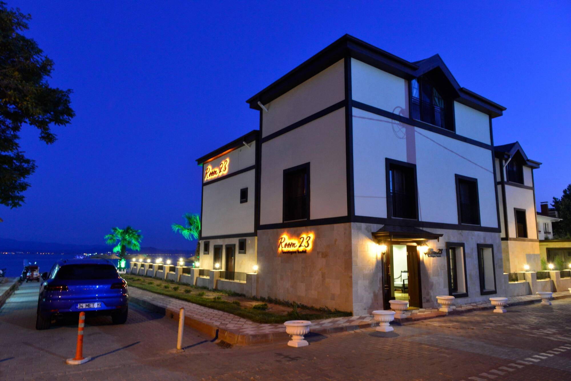 Hotel 23