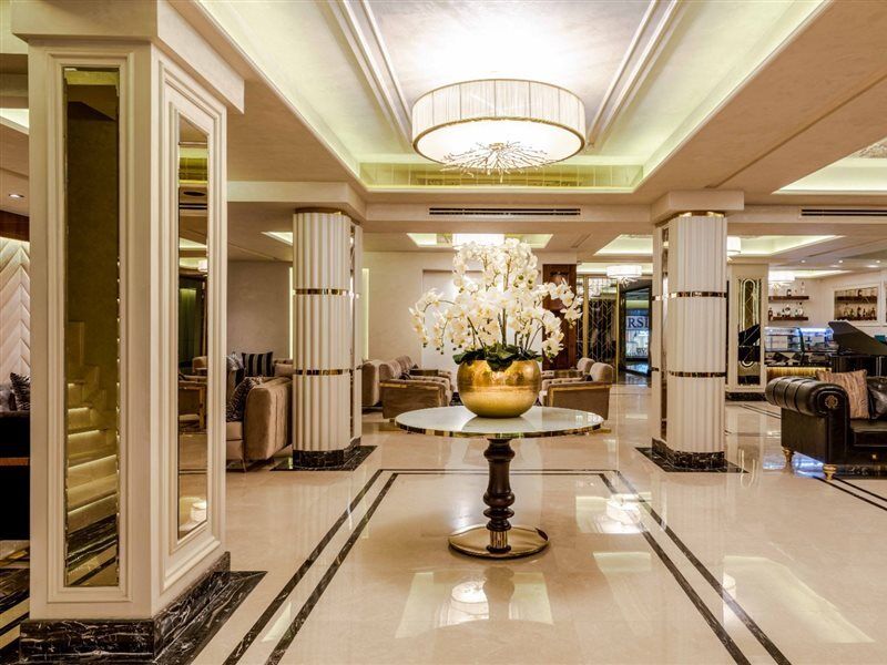 Beethoven Senfoni Hotel