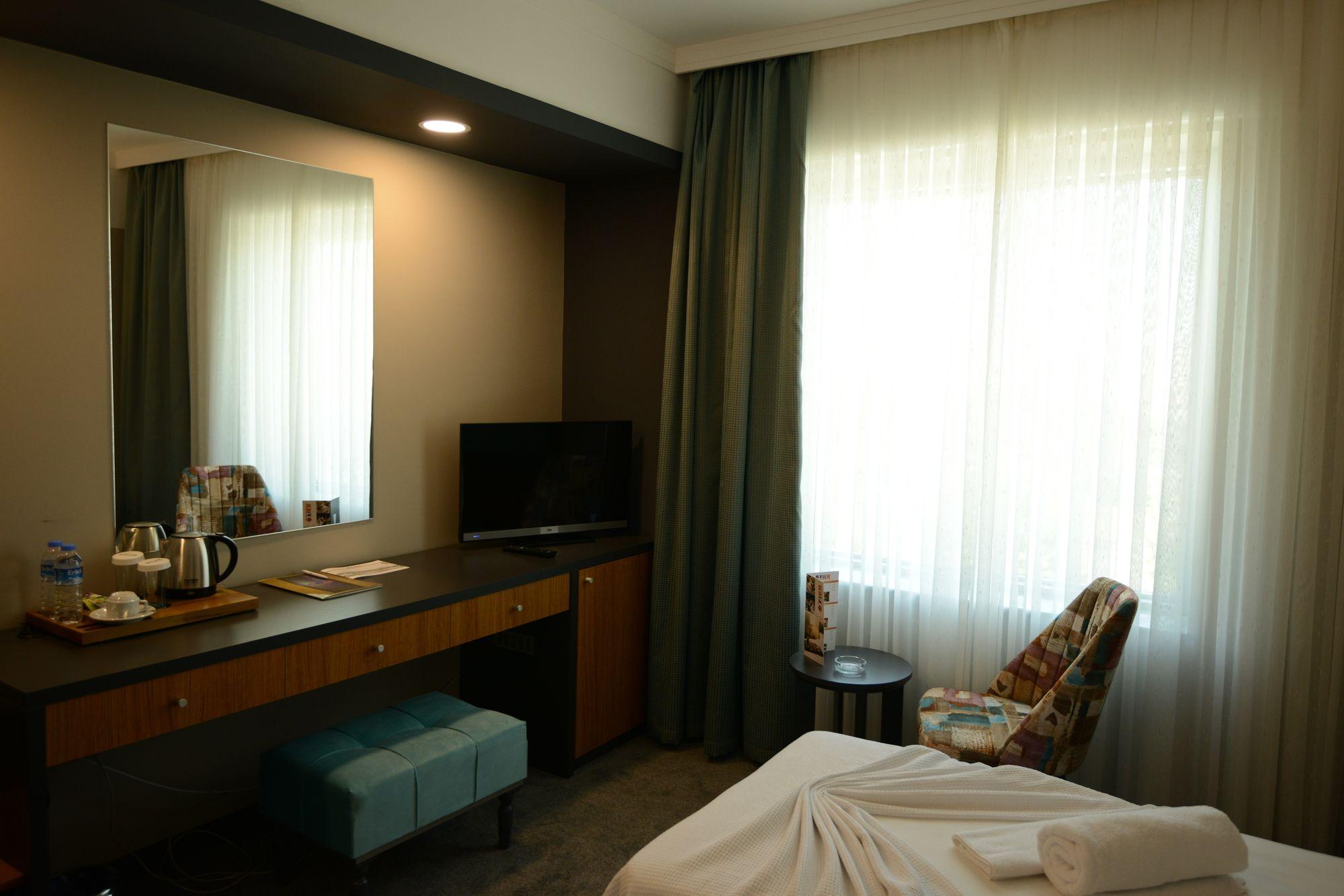 Fier Life Center Hotel