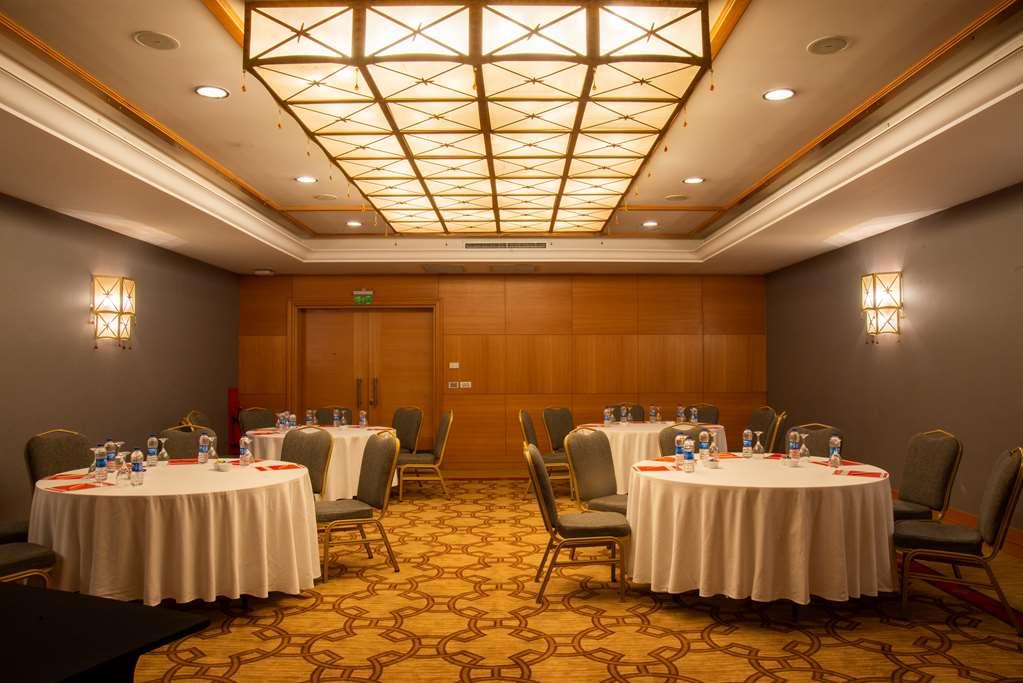 Divan Hotel