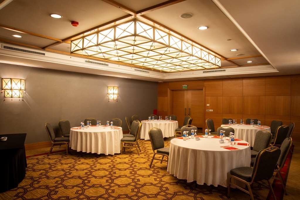 Divan Hotel 5*