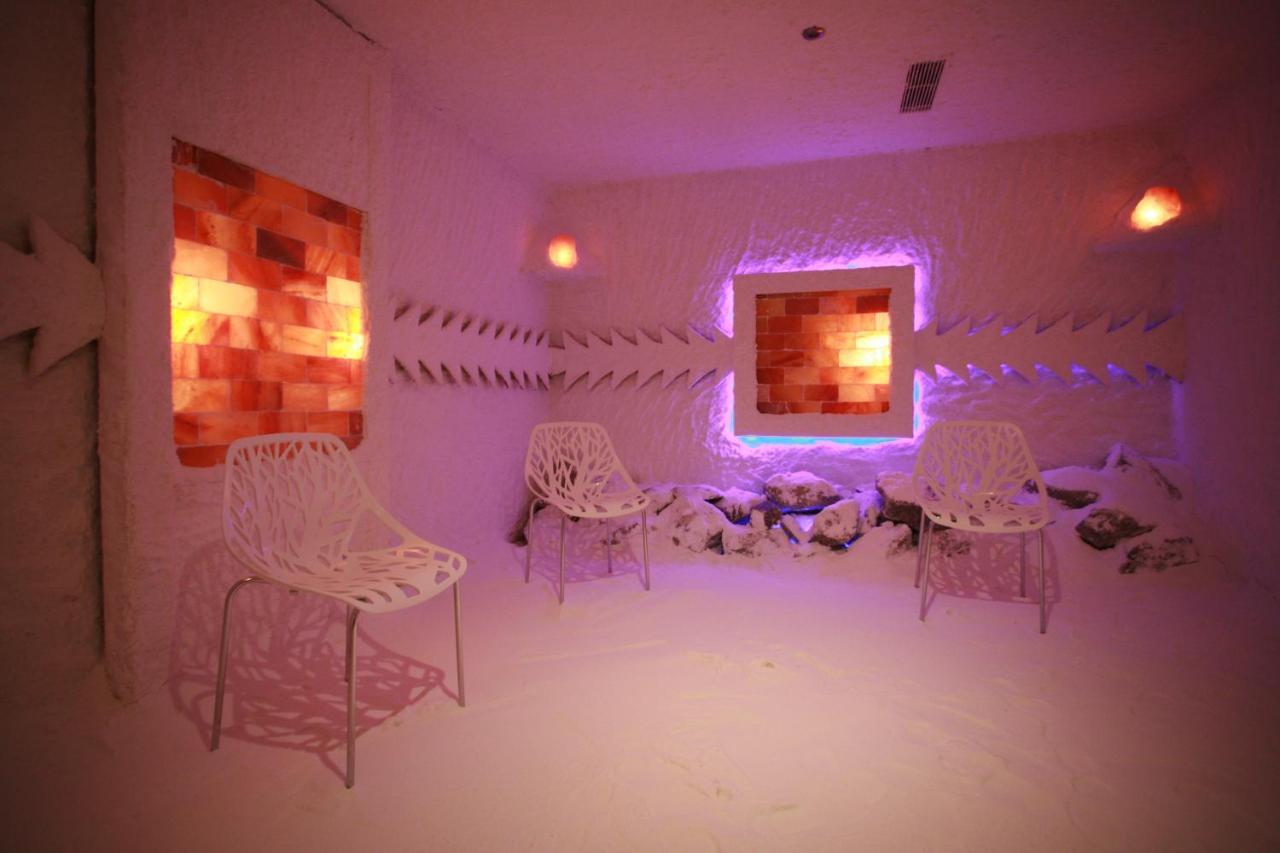 Nevali & Convention Center 5*