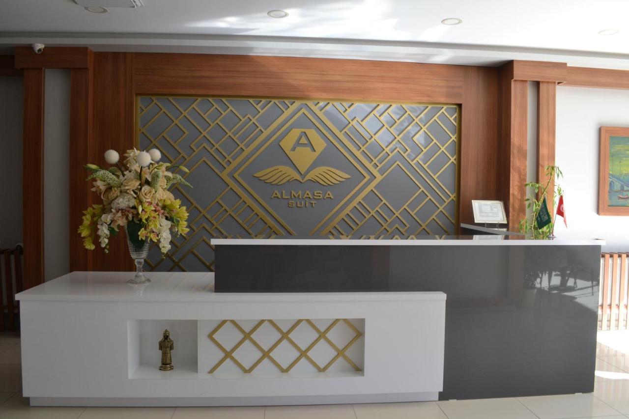 Almasa Aparts Apartment *