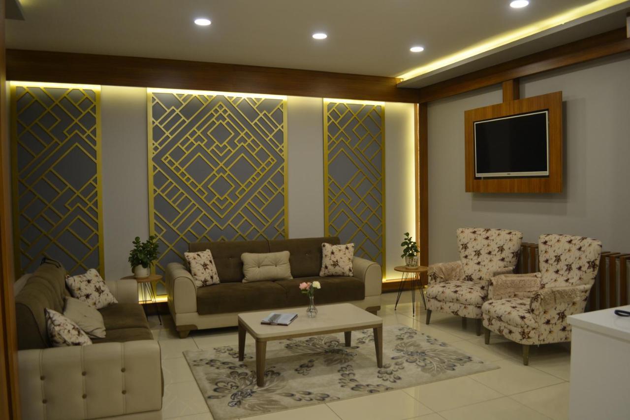 Almasa Aparts Apartment *
