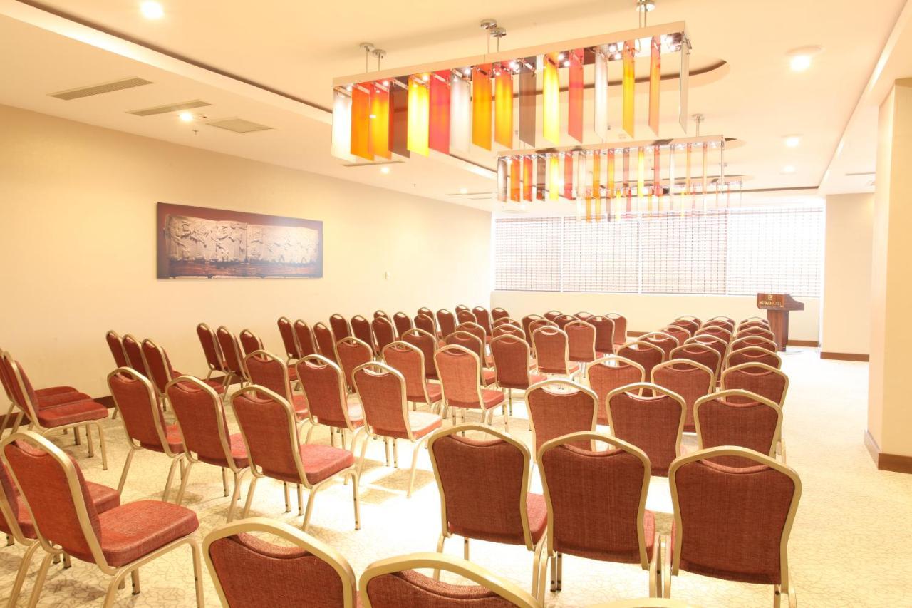 Nevali & Convention Center Hotel 5*
